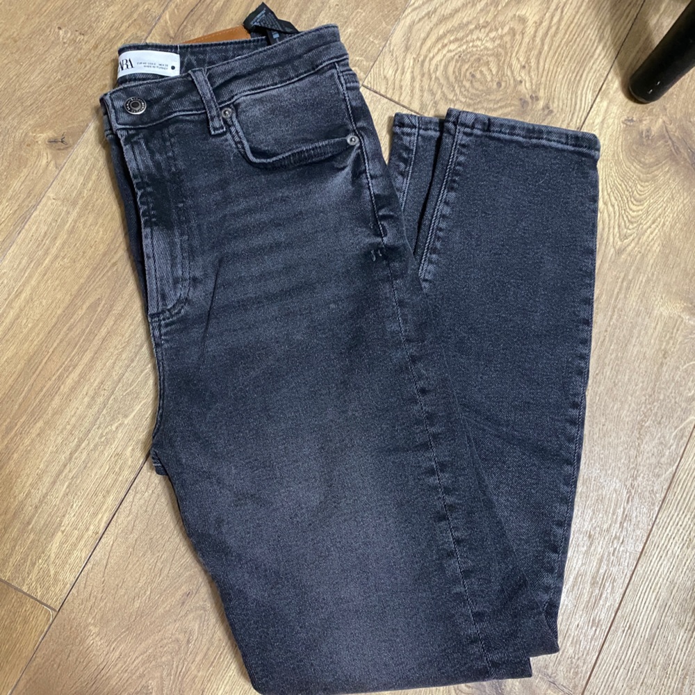 Zara size 8 black jeans